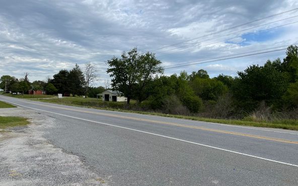 1220 Hwy 64 W, Hayesville, NC 28904